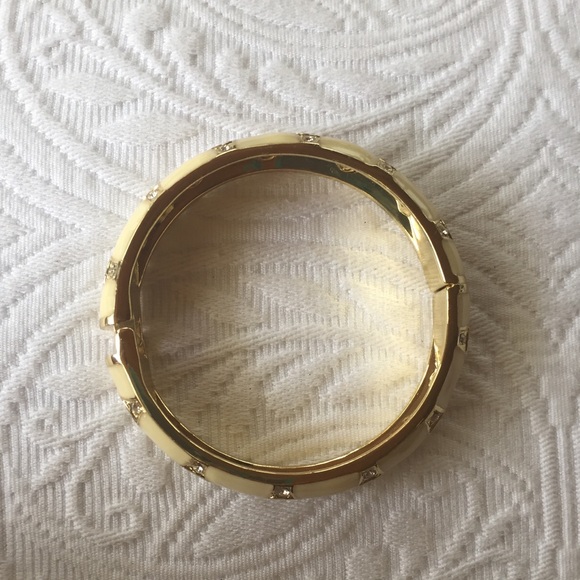 Cream bracelet - Picture 3 of 4